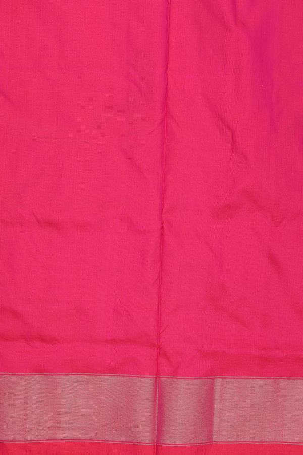 Pochampally Silk Saree In Rani Pink With Parrot Design