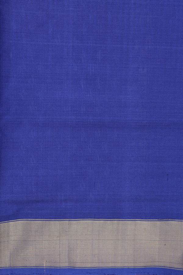 Pochampally Silk Saree In White With Printed Design