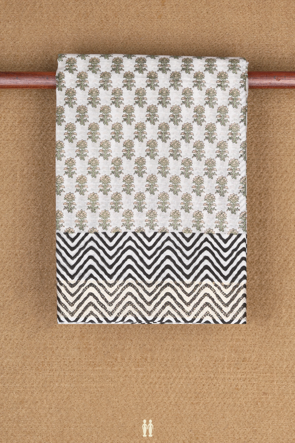 Printed Cotton Saree In Egg White With Allover Floral Buttas