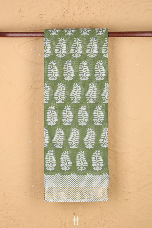 Printed Cotton Saree In Pear Green With Allover Design
