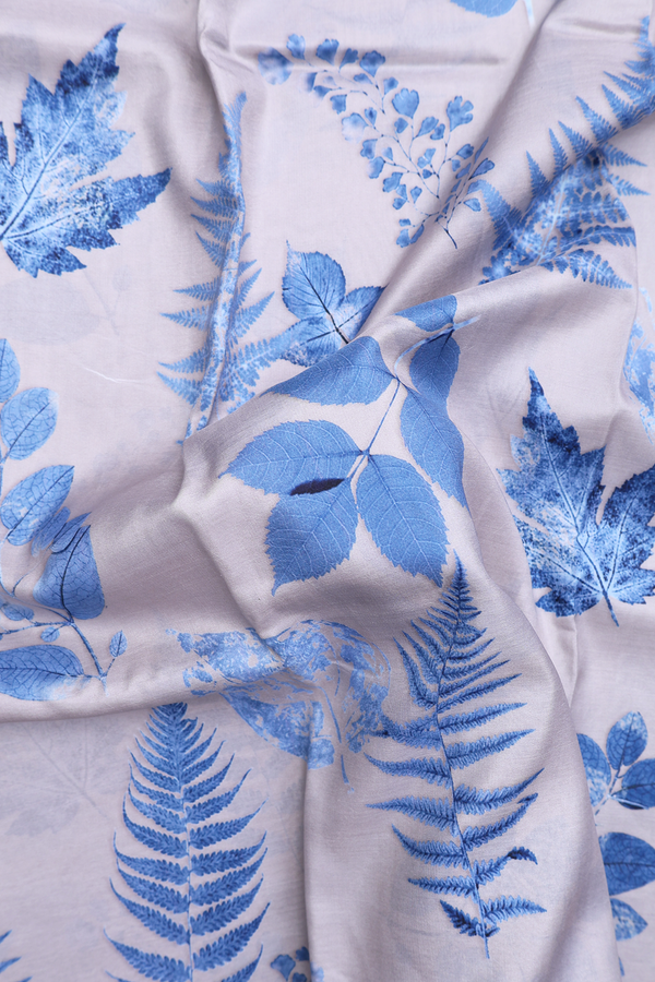 Printed Silk Saree In Grey With Leaf Design
