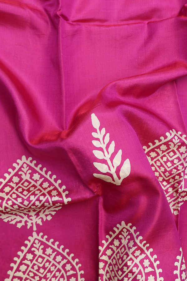Printed Silk Saree In Rani Pink With Allover Design