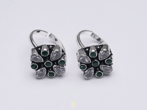 Pair Of Green And Crystal Stone Adjustable Silver Toe Rings