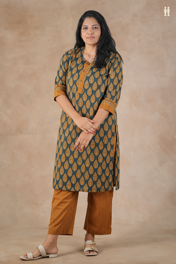 Split Neck Leaf Design Bottle Green Cotton Salwar Set