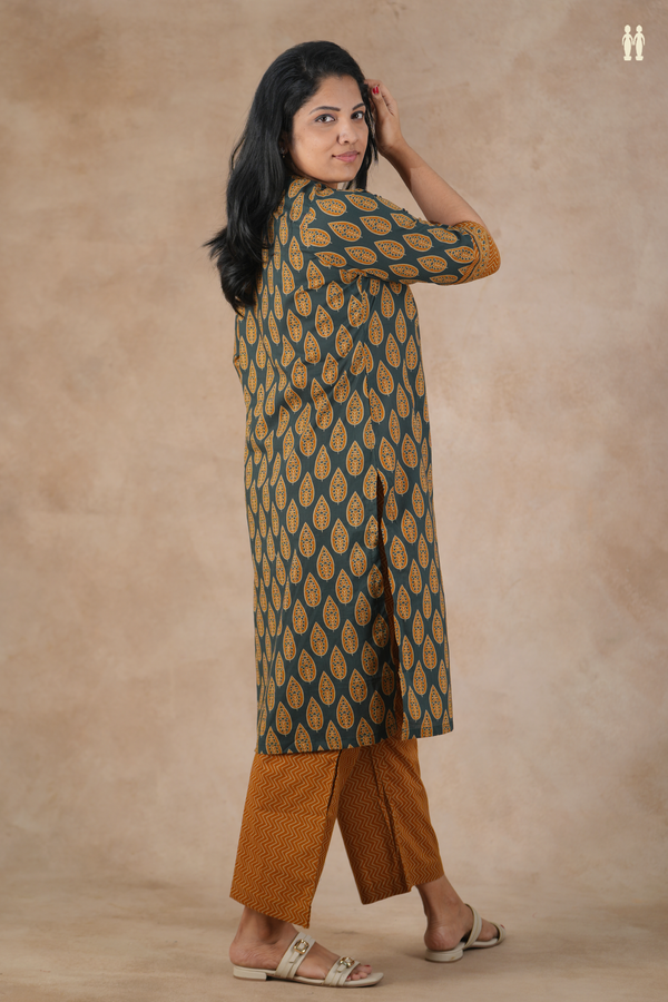 Split Neck Leaf Design Bottle Green Cotton Salwar Set