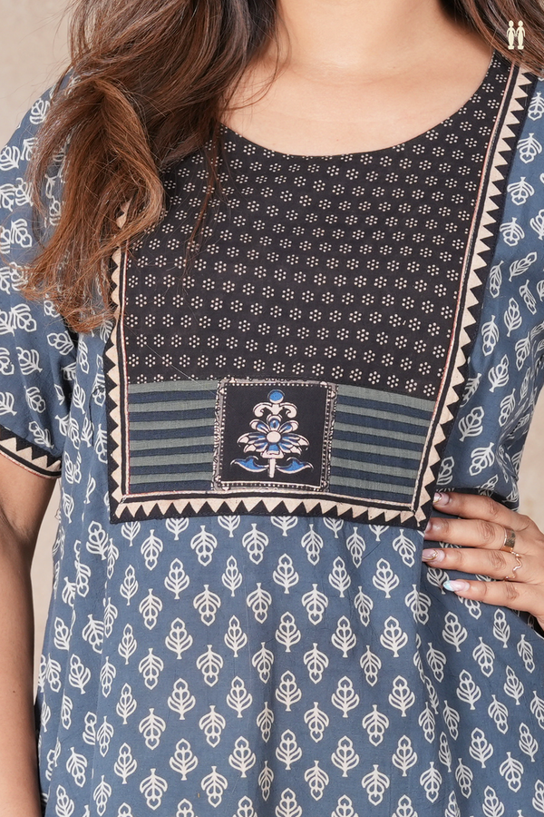 Round Neck Printed Design Pigeon Blue Cotton Nightie