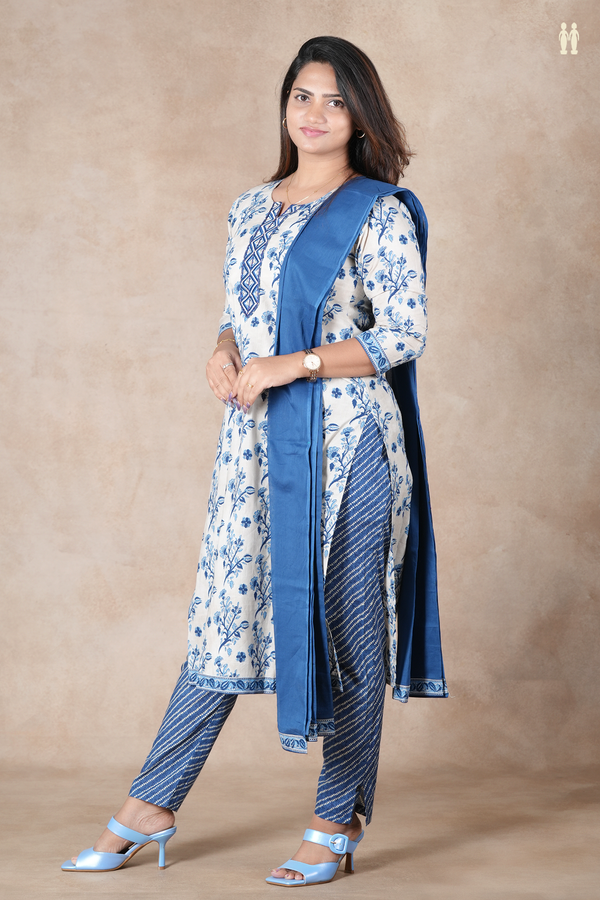Split Neck Floral Design White Cotton Salwar Set