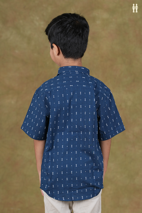 Regular Collar Threadwork Buttis Oxford Blue Cotton Shirt