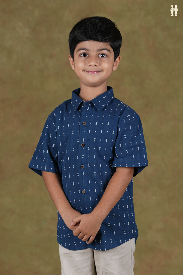Regular Collar Threadwork Buttis Oxford Blue Cotton Shirt