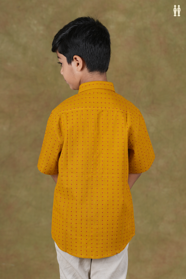 Regular Collar Threadwork Buttis Yellow Cotton Shirts