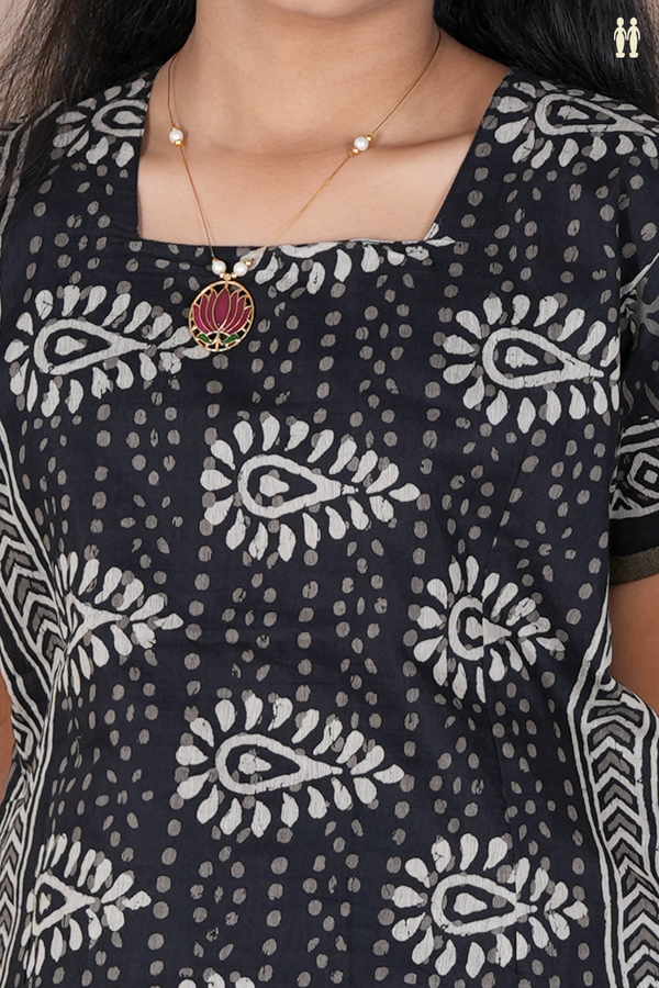 Printed Design Black Cotton Pavadai Sattai