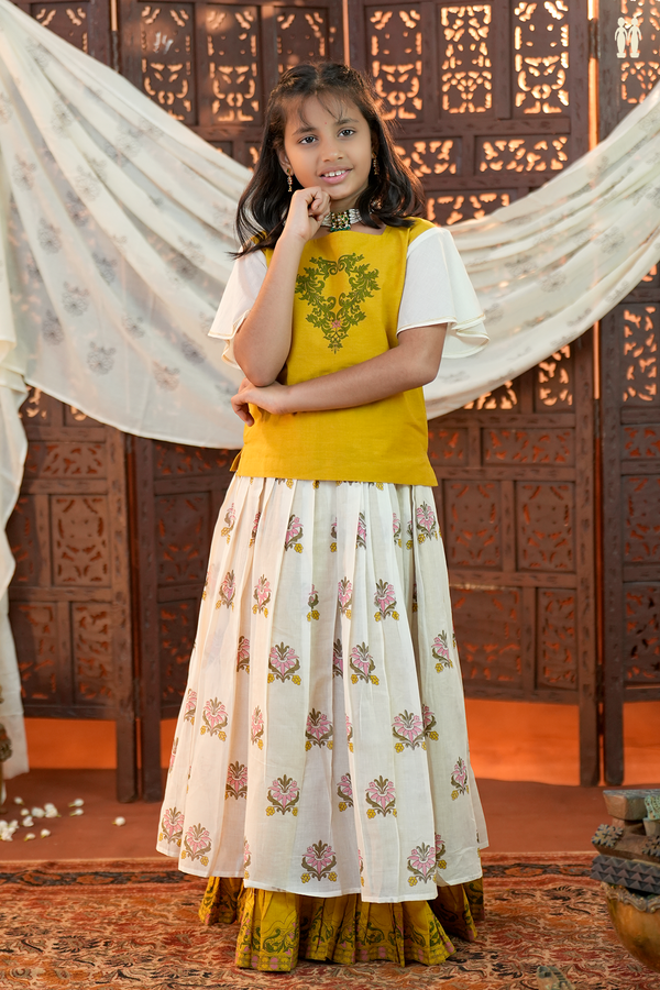 Floral And Leaf Design Yellow And White Chanderi Pavadai Sattai