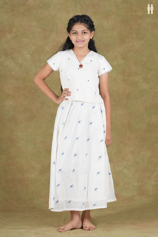 V-Neck Threadwork Buttas Off White Cotton Pavadai Sattai