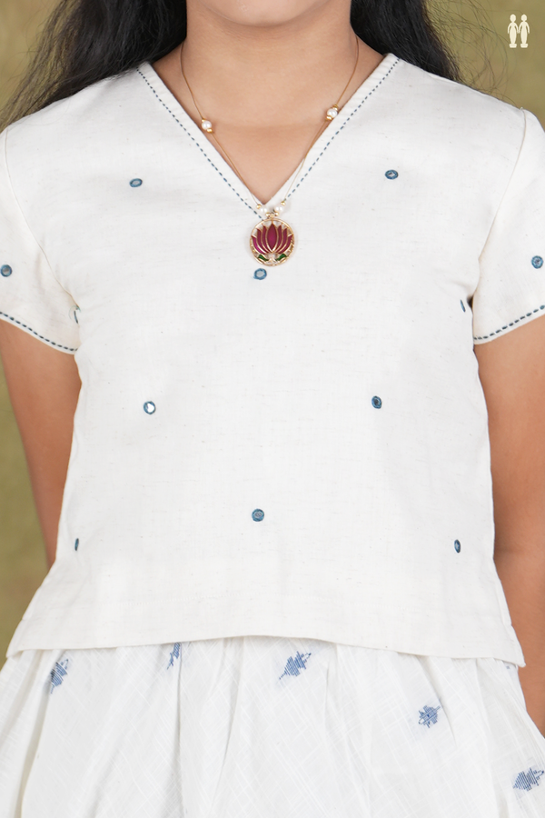 V-Neck Threadwork Buttas Off White Cotton Pavadai Sattai