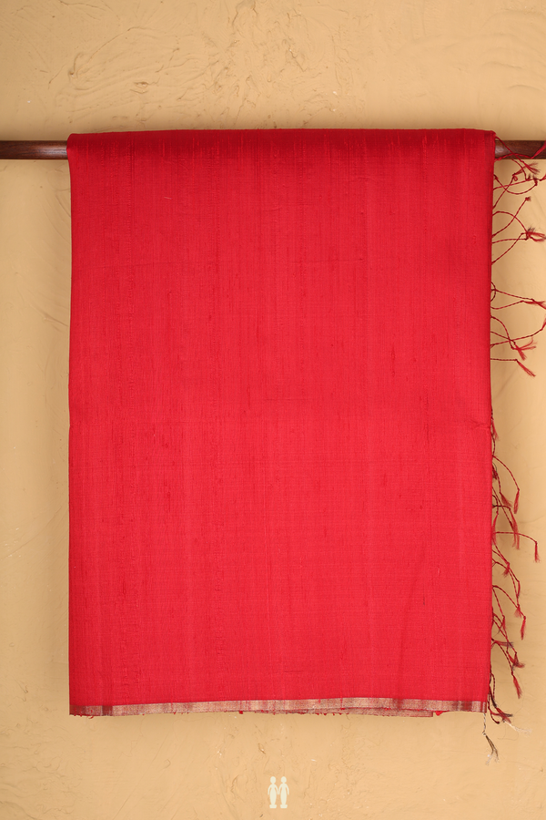 Raw Silk Saree In Chilli Red With Zari Pallu