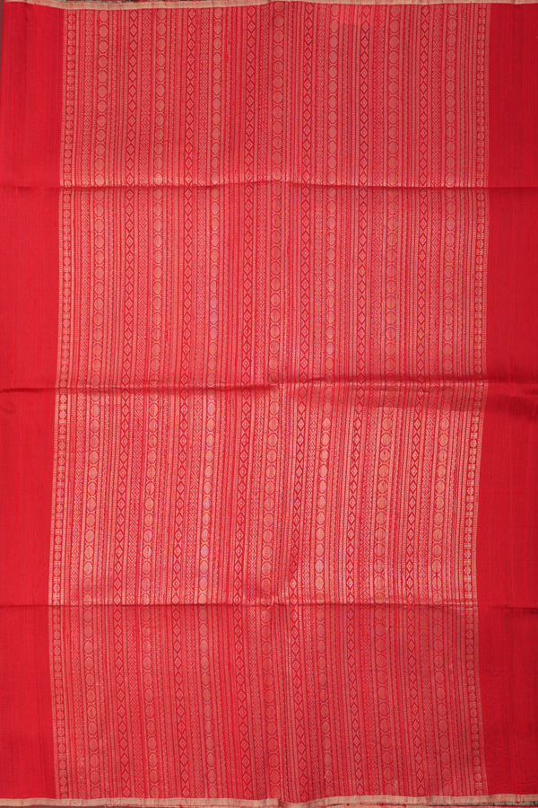 Raw Silk Saree In Chilli Red With Zari Pallu