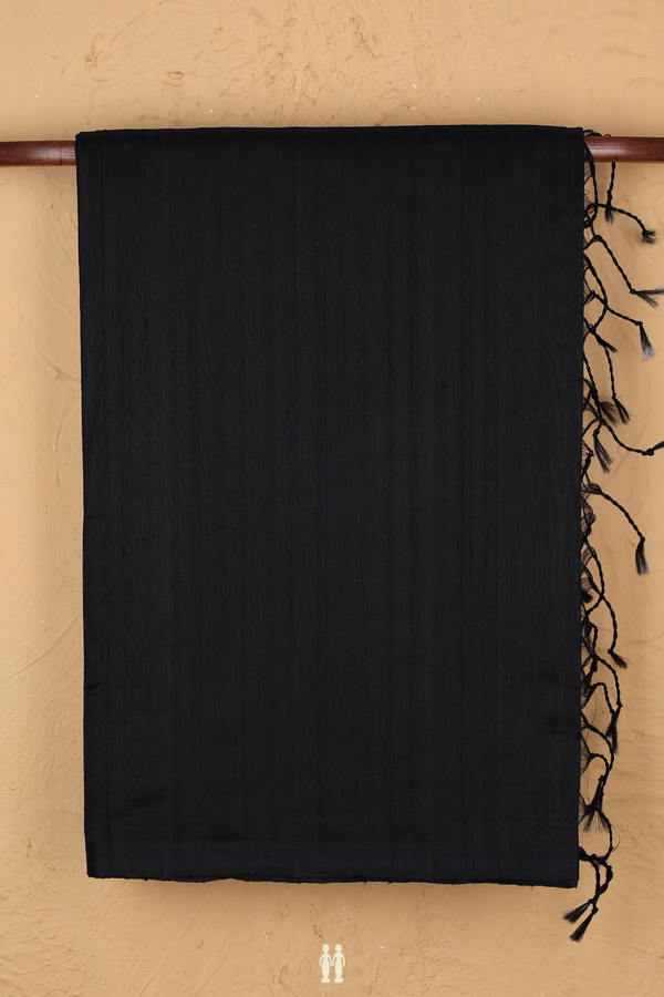 Raw Silk Saree In Plain Black With Threadwork Pallu