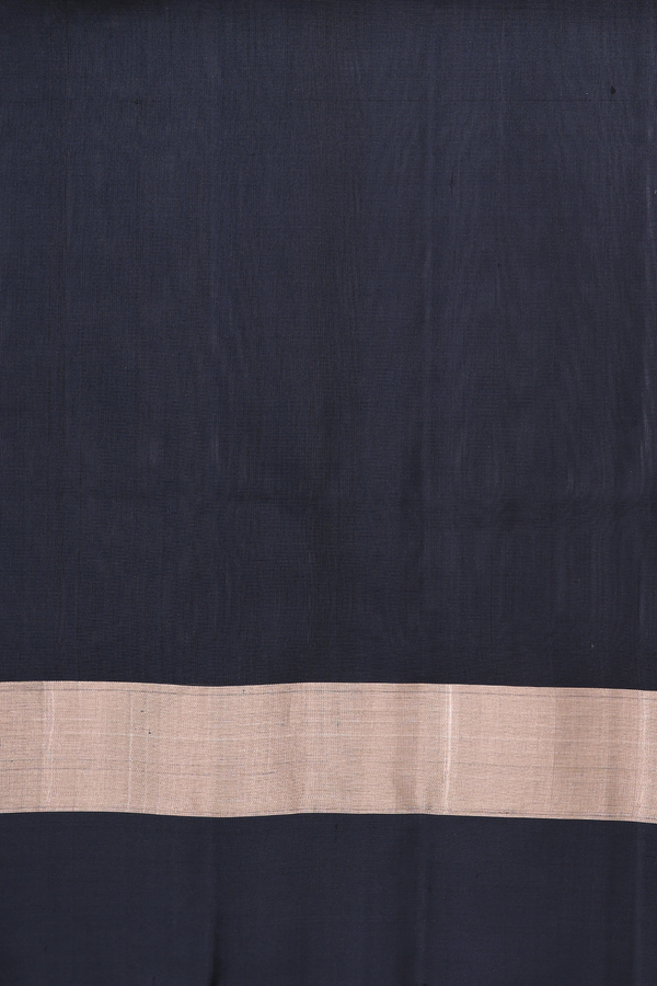 Raw Silk Saree In White With Ganga Jamuna Border