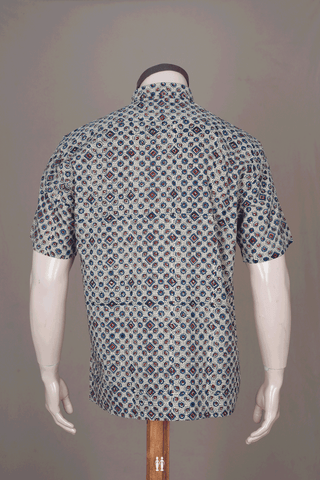 Regular Collar Beige Ajrakh Printed Cotton Shirt