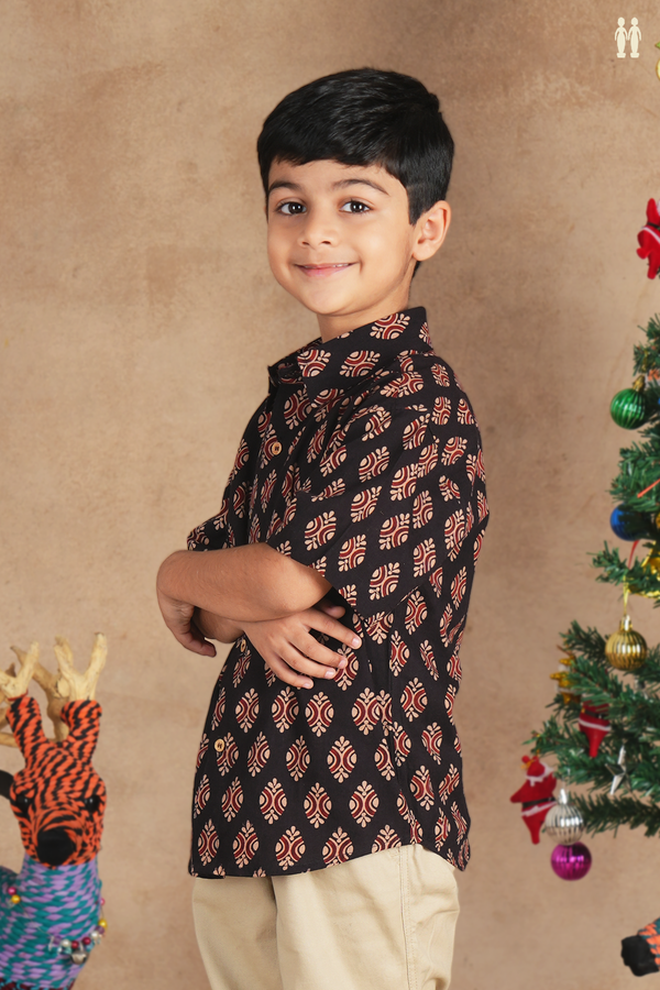 Regular Collar Printed Design Black Cotton Shirt