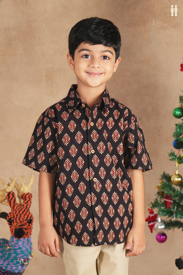 Regular Collar Printed Design Black Cotton Shirt