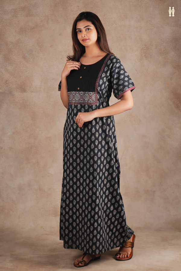 Round Neck Floral Design Black Cotton Nightie