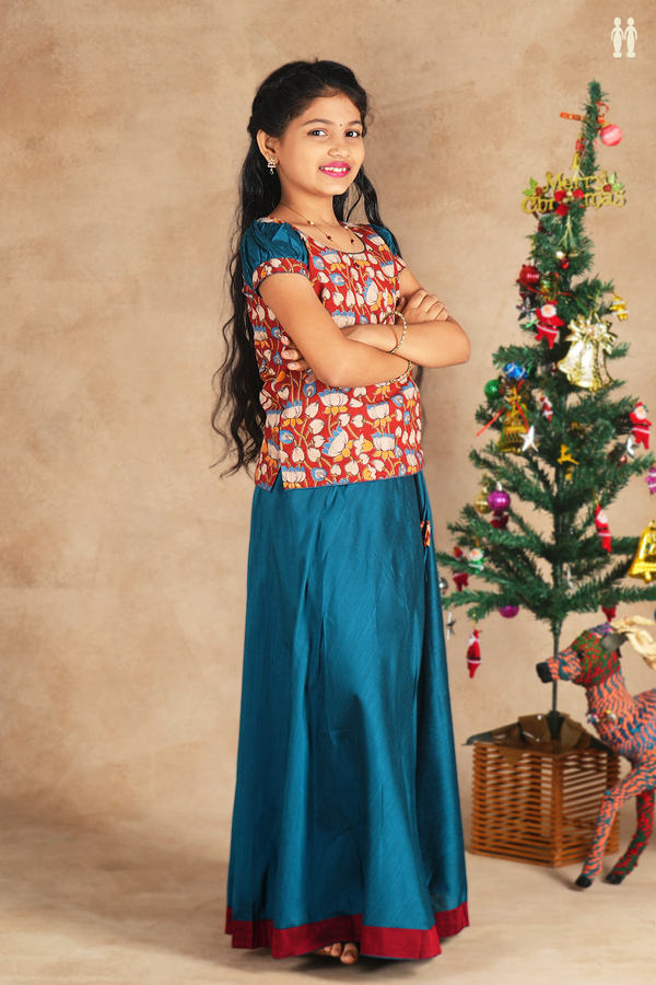 Round Neck Floral Design Red And Blue Raw Silk Pavadai Sattai