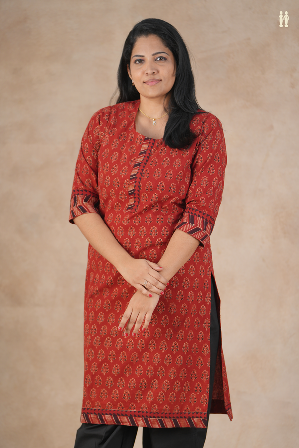 Round Neck Floral Design Red Cotton Long Kurta