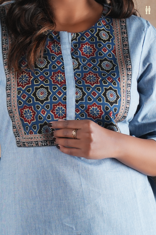 Round Neck Plain Blue Cotton Long Kurta