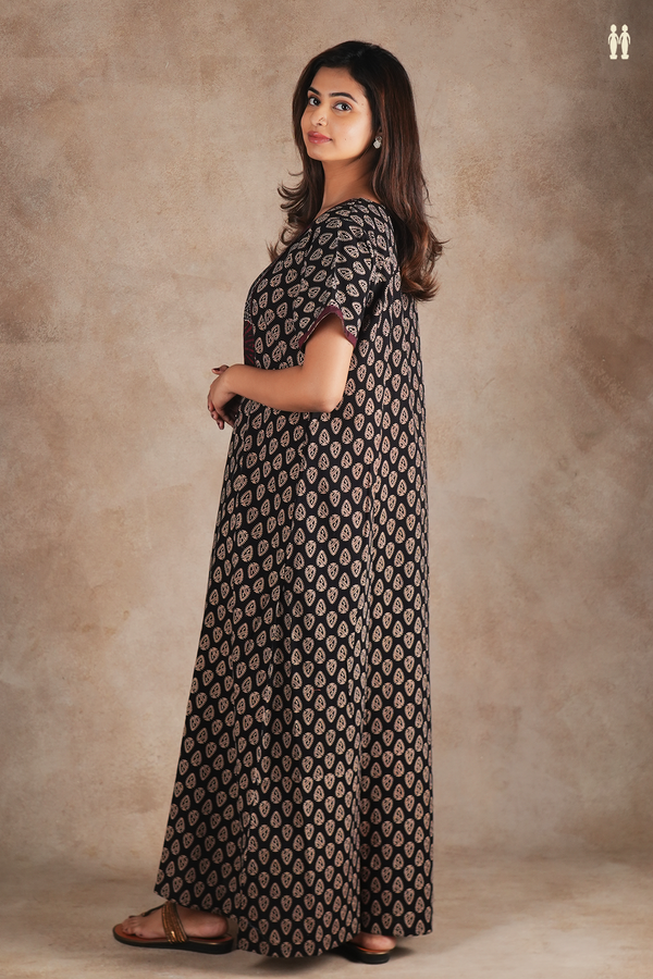 Round Neck Printed Design Black Cotton Nightie