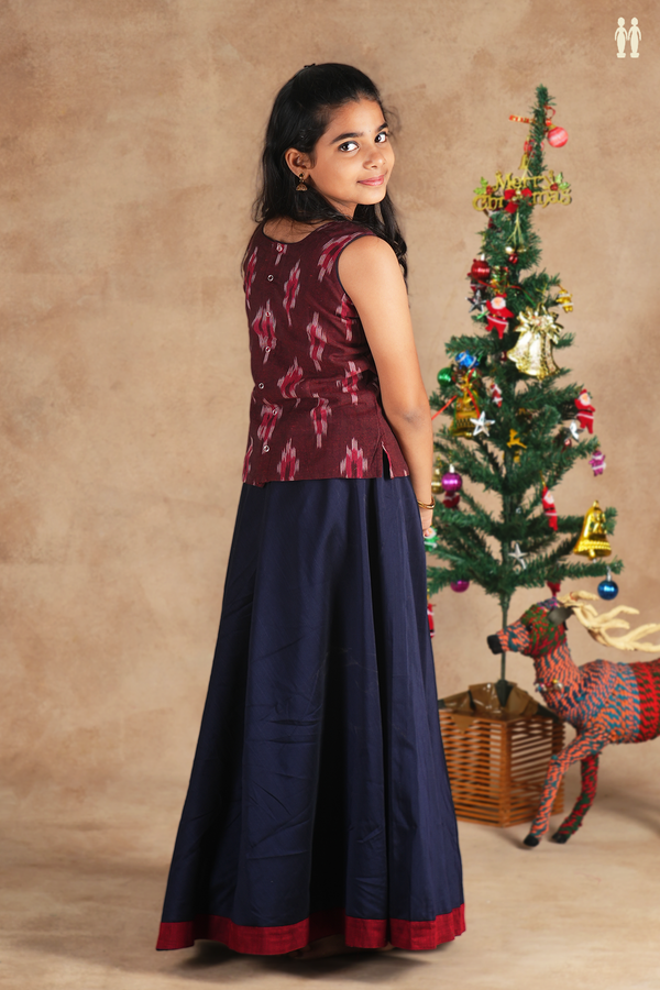 Round Neck Printed Design Red And Blue Cotton Pavadai Sattai