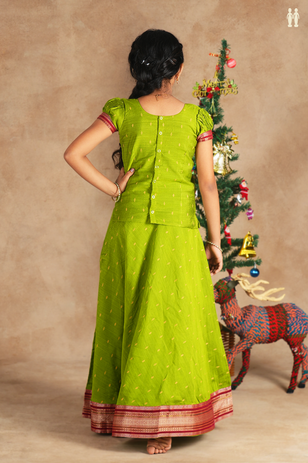 Sweet Heart Neck Threadwork Buttis Green Raw Silk Pavadai Sattai