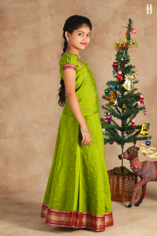 Sweet Heart Neck Threadwork Buttis Green Raw Silk Pavadai Sattai