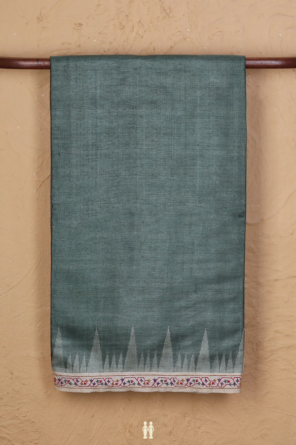Tussar Silk Saree In Green With Temple Border