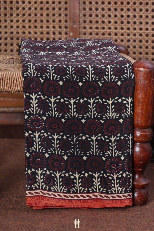 Georgette Saree In Black With Floral Design