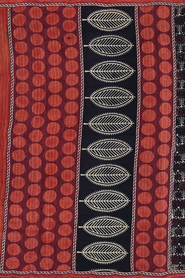 Georgette Saree In Black With Floral Design