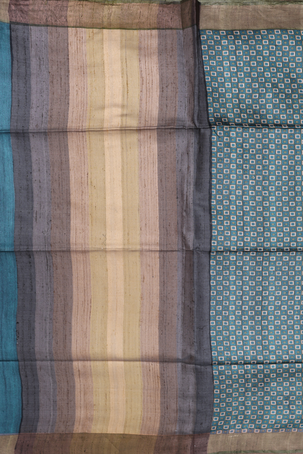 Tussar Silk Saree In Pine Green With Square Design
