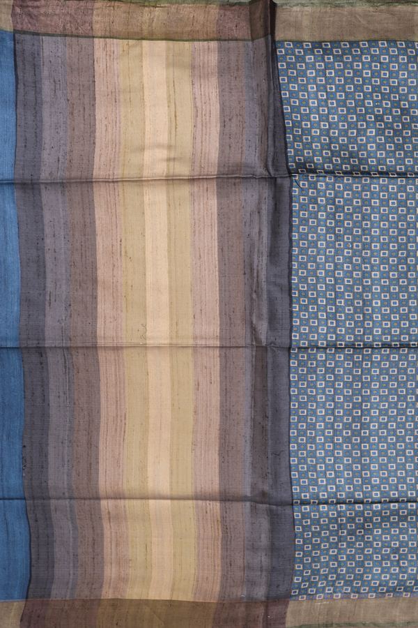 Tussar Silk Saree In Pine Green With Square Design