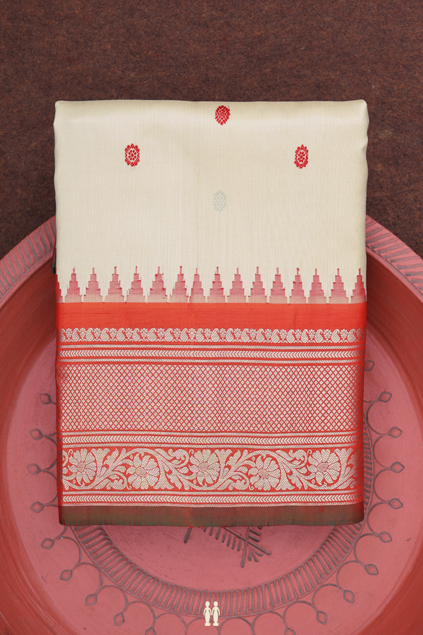Gadwal Silk Saree In Off White With Floral Buttas