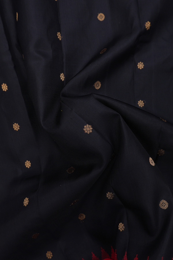 Gadwal Silk Saree In Black With Floral Buttas