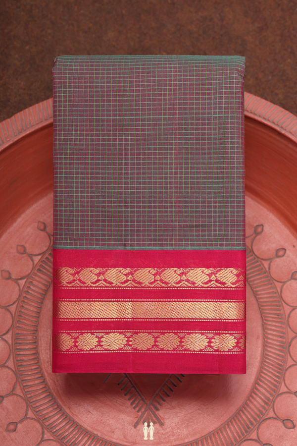 Gadwal Cotton Saree In Manthulir With Checks Design