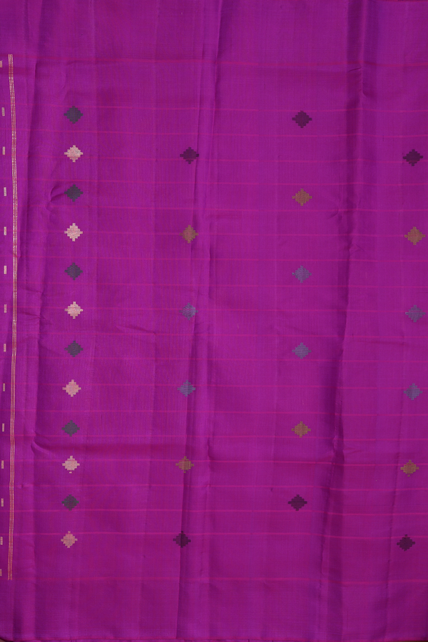 Gadwal Silk Saree In White With Checks Design