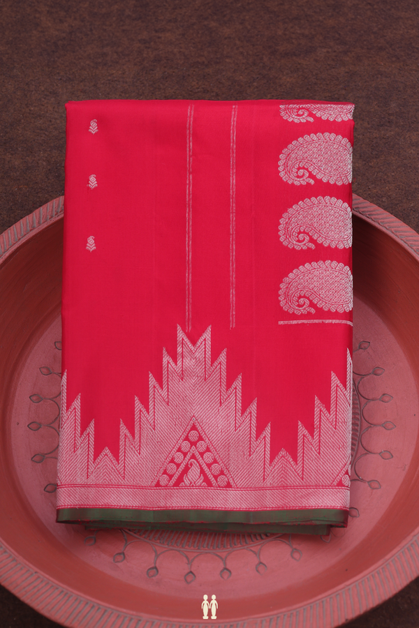Gadwal Silk Saree In Scarlet Red With Paisley Buttis