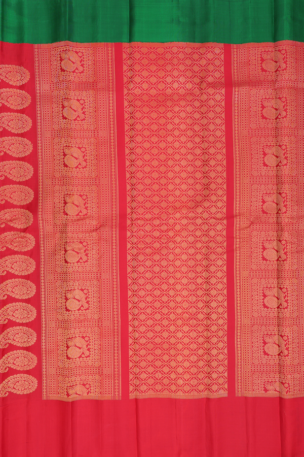 Gadwal Silk Saree In Black Along Checks With Buttas