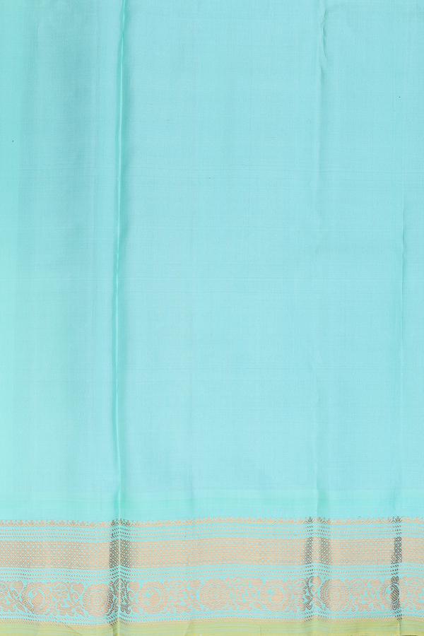 Gadwal Silk Saree In Grape Purple With Floral Buttas
