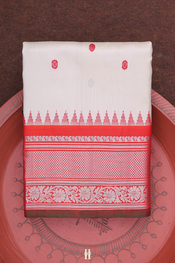 Gadwal Silk Saree In Off White With Floral Buttas
