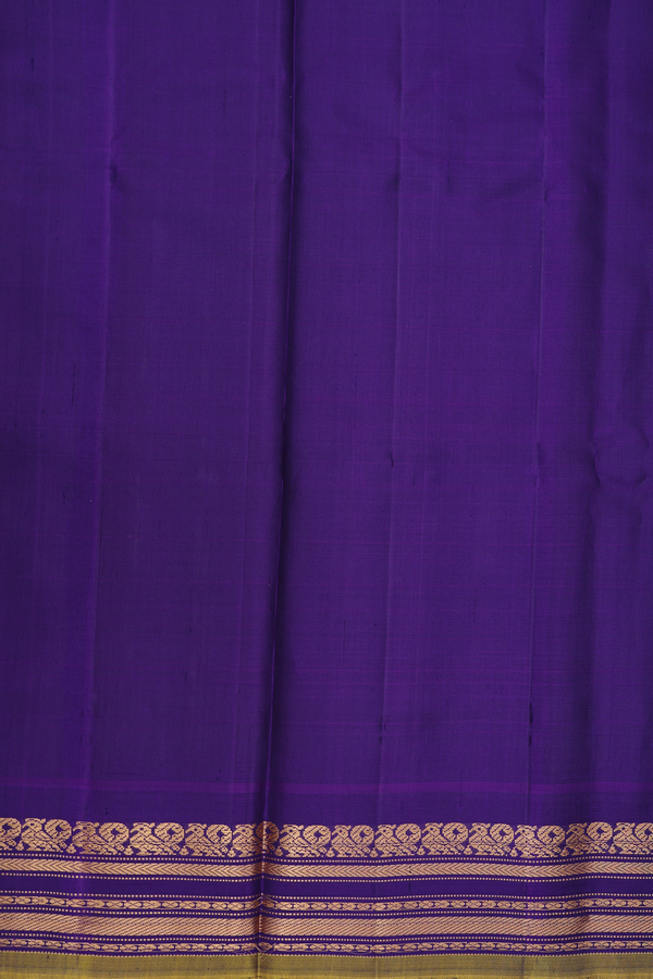 Gadwal Silk Saree In Light Green With Checks Design