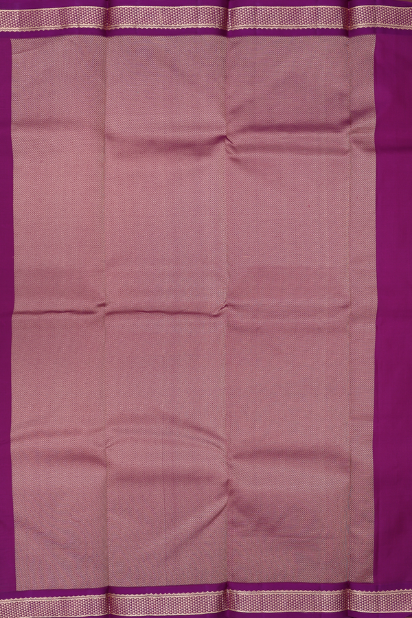 Kanchipuram Silk Saree In Emerald Green With Zari Buttas