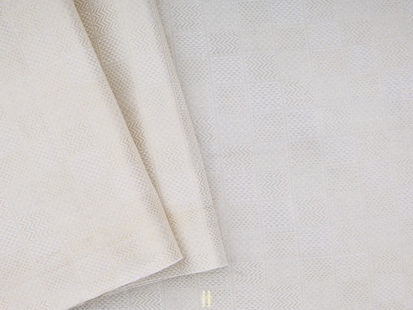 Brocade Design Cream Color Kanchipuram Silk Blouse Material