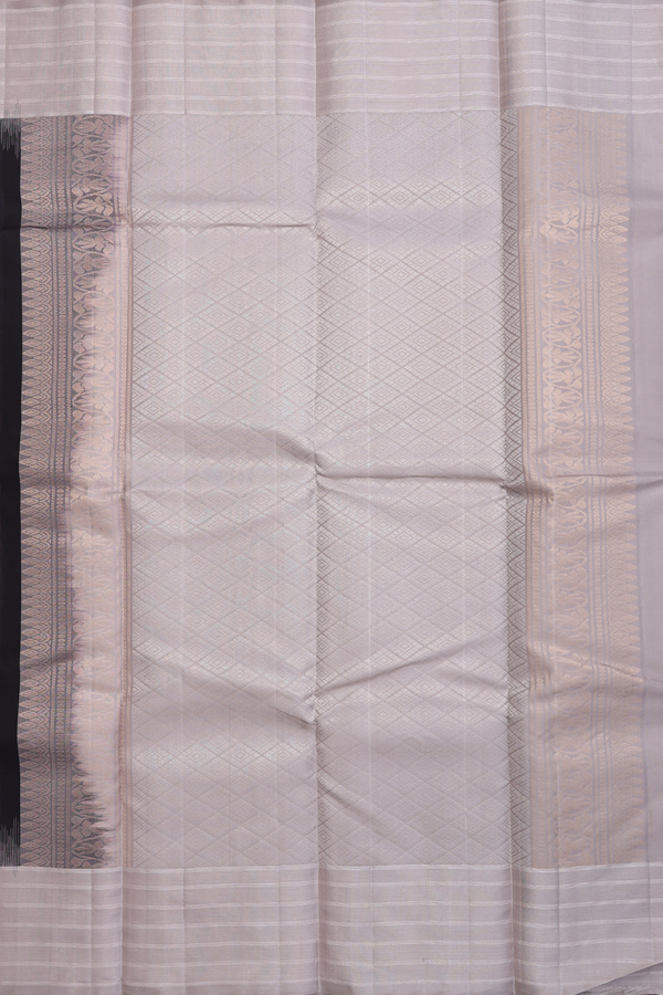 Kanchipuram Silk Saree In Black With Floral Motifs